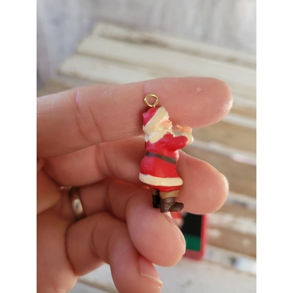 Hallmark Coca-Cola mini Santa ornament 1991 vintage Xmas tree - Picture 4 of 5